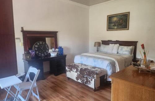 Emalahleni Casa | Gift from G guesthouse