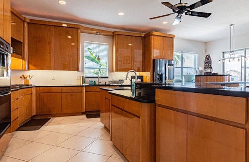 Cape Coral Casa | Giga-Homes "THE VIEW" Luxury Waterfront - up to 19 Person