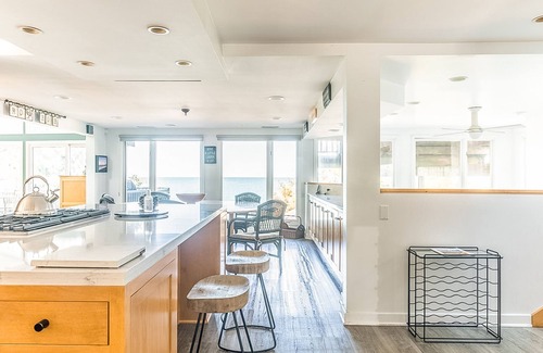 Shorewood-Tower Hills-Harbert Casa | Gigantic lakefront home with private hot tub, washer/dryer, AC, deck, & firepit
