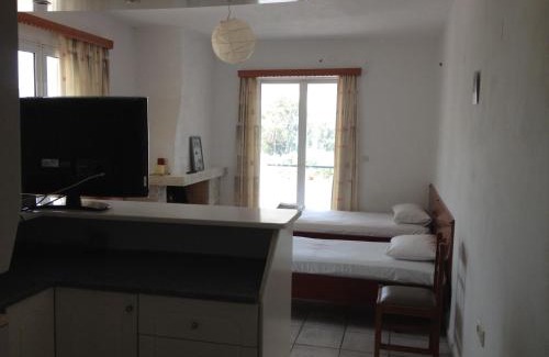 Marmari Apartamento | Gikas Apartments Triple Sea View B7