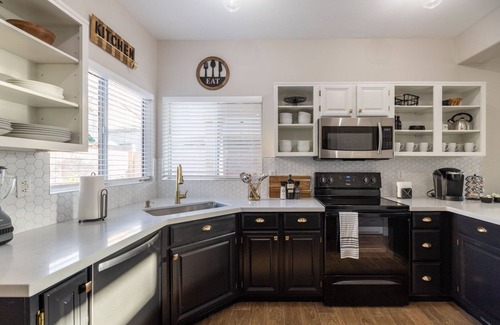 Gilbert Casa | Gilbert Douglas 1 Bedroom Home by RedAwning