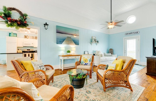 Port Bolivar Casa | Gilchrist 3BR | Walk to Beach & Covered Deck