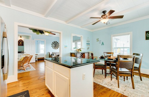 Port Bolivar Casa | Gilchrist 3BR | Walk to Beach & Covered Deck