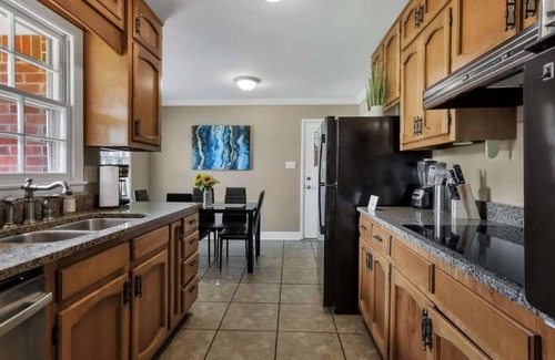 Madison Casa | Gilmore Retro Pad