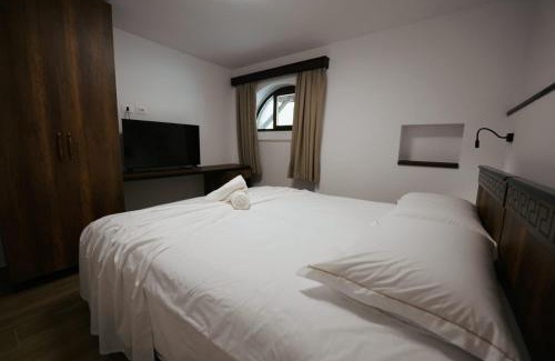 Berat Cama Y Desayuno | Gimis House Hotel