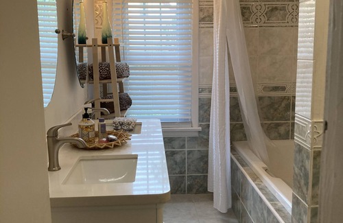 Gimli Casa | Gimli Family Vacation Getaway