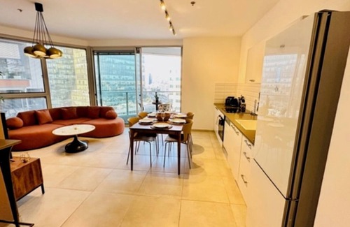 Neve Tzedek Apartamento | Gindi Tower APT - By Beach Apartments TLV