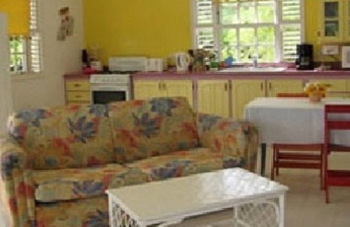 Merlin Bay Cabaña | Gingerbread Cottage con piscina. Nr Holetown