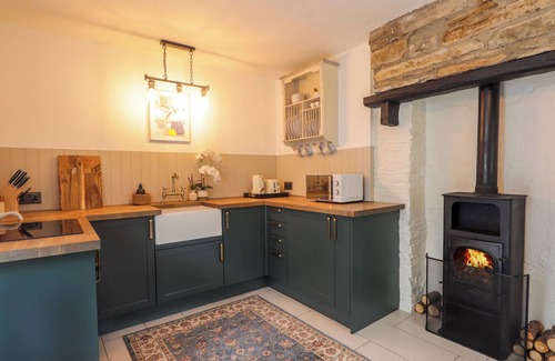Mey Cabaña | GINGERBREAD HOUSE, romantic, country holiday cottage in Thurso