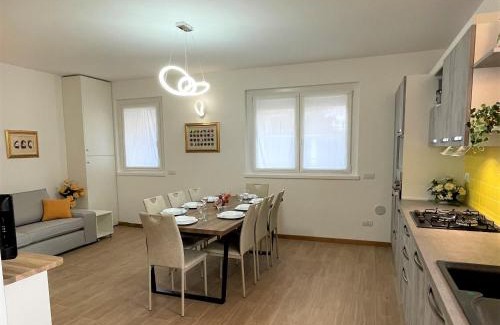 Verbania Apartamento | GIORNI FELICI tutto nuovo, giardino, park e bikepark