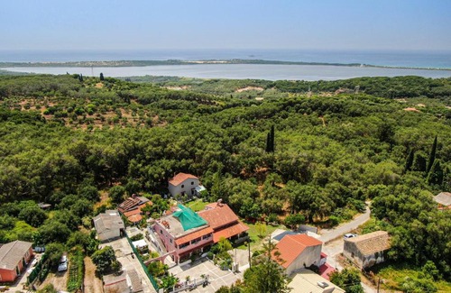 Chlomatiana Apartamento | Giourgas house