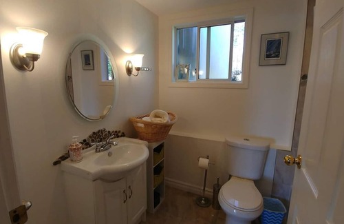 Union Bay Apartamento | Girasol Suite retreat in Union Bay.