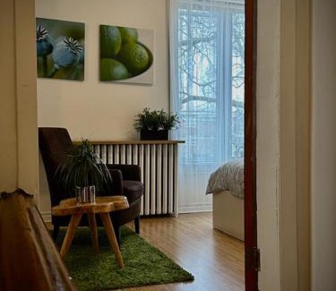 Christie Pits Apartamento | Girls Night Out