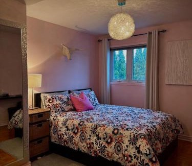 Christie Pits Apartamento | Girls Night Out