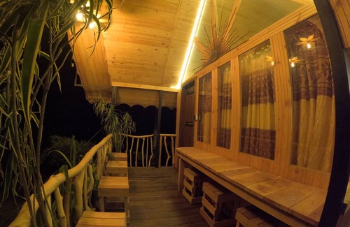 Habarana Cabaña | Gisban Wood Cabana & Hostel (Luxury Wood Cabana In Habarana)
