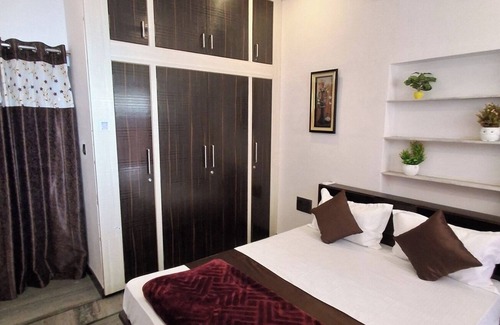 Lake Swaroop Sagar Casa | Gitanjali Homestay Lakeside Udaipur