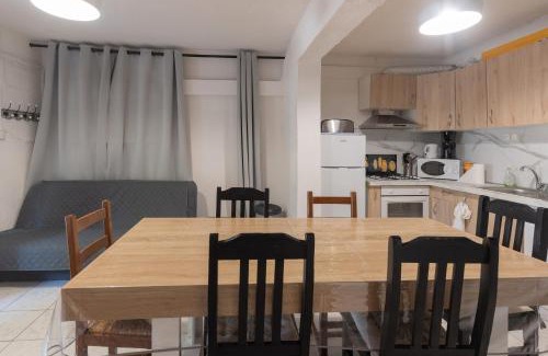 Saint-Sauveur-de-Cruzieres Casa | Gite 1 - La Tour