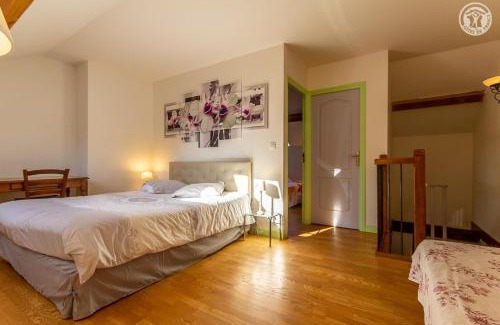Antully Casa | Gite 1 Les Perrières 6 personnes Bourgogne Maison entre Autun et Le Creusot TGV Maymard Yannick