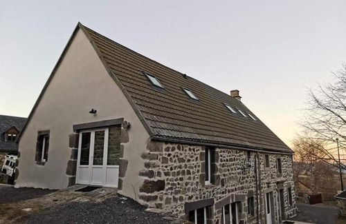 Saint-Victor-la-Riviere Apartamento | Gite 10pers 5 min de besse