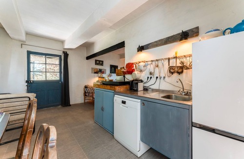Crestet Casa | Gîte 37 - The Blue Flower at the Foot of Mont Ventoux