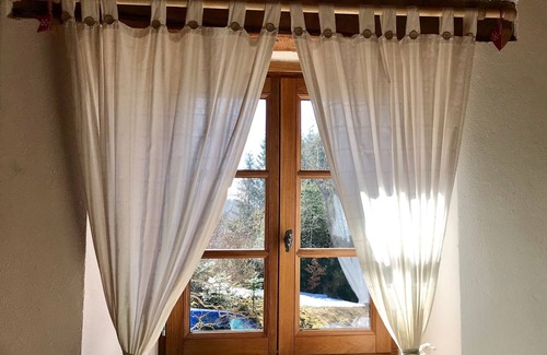 Fayet-Ronaye Casa | Gite 4⭐️en Auvergne, in the heart of nature, linen included, sleeps 12