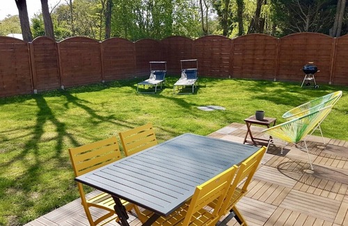 Grosbreuil Casa | Gîte 50m2 with enclosed garden, dog welcome, 15 mn from beaches, king size bed