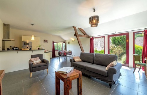 Ajat Apartamento | Gîte “Amélie” – Softness and Light for 1 to 2 Adults
