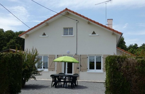 Angoume Casa | Casa rural Angoumé, 2 dormitorios, 5 personas