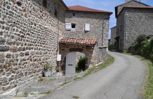 Saint-Julien-Vocance Apartamento | Gite ASINA chez GITE QUE CANTA