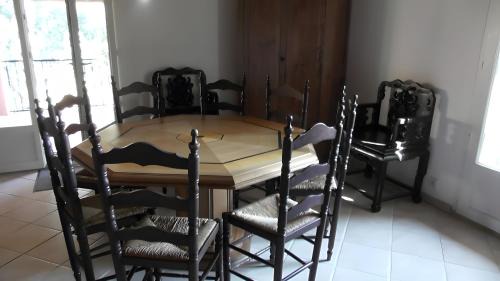 Carnoules Apartamento | Gite Baba