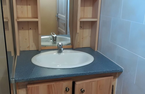 Carnoules Cabaña | Gîte baba en un viñedo