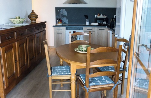 Les Mees Apartamento | Gite BALLANTIMS Domaine de L'Annonciade quiet pets welcome