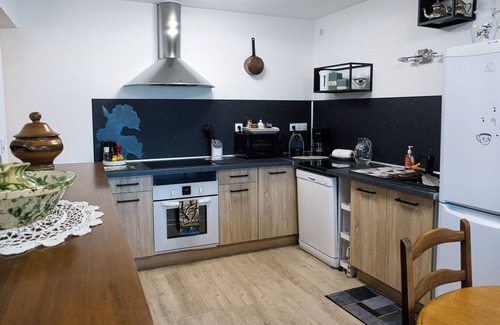 Les Mees Apartamento | Gite BALLANTIMS Domaine de L'Annonciade quiet pets welcome