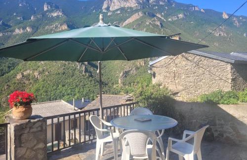 Nohedes Apartamento | Gite Bellevue avec cheminée et bois offert