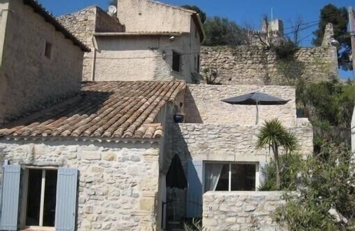 Boulbon Casa | Gite Boulbon. Casa al pie del antiguo castillo entre Aviñón y Baux de Provence