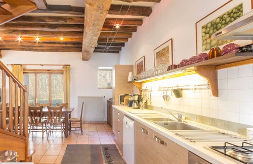 Cernay-la-Ville Cabaña | Gite Cernay-la-Ville, 4 bedrooms, 10 persons