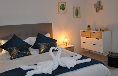 Charroux Casa | Casa rural Charroux - Allier, 2 dormitorios, 4 personas