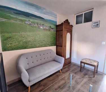 Saint-Georges-de-Mons Casa | Gite chez Alice et Marcel