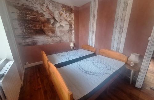 Saint-Georges-de-Mons Casa | Gite chez Alice et Marcel