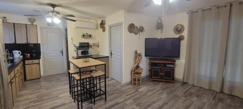 Saint-Martin-de-Valgalgues Apartamento | Gite du micocoulier