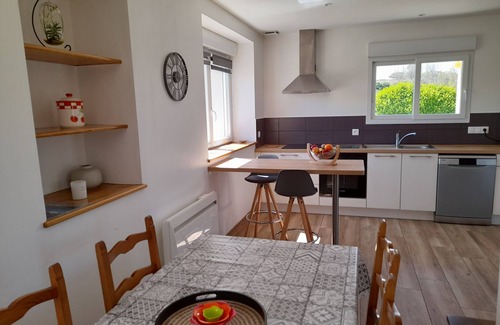 Plounevez-Lochrist Casa | Gite d'ODE VRAS, 800 m from the sea, 500 m GR34