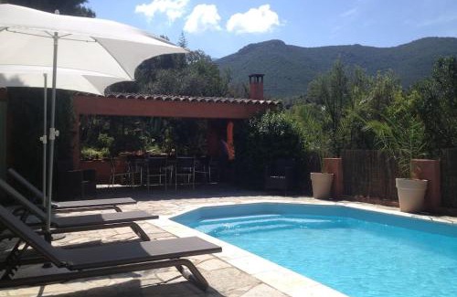 Peri Casa | Gite dans le maquis avec piscine privée