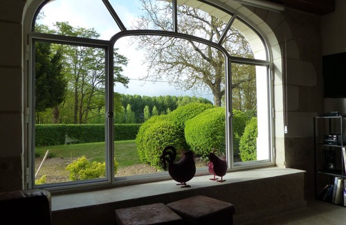 Fougeres-sur-Bievre Casa | Gite de la Gardette With large garden, private swimming pool not overlooked