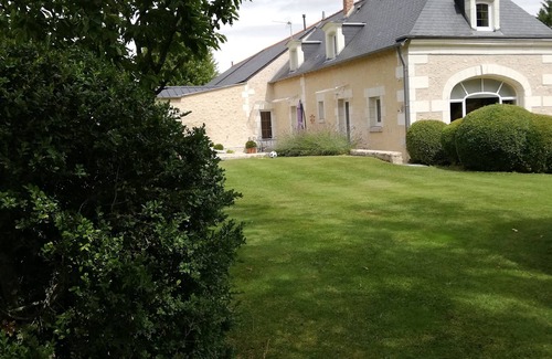 Fougeres-sur-Bievre Casa | Gite de la Gardette With large garden, private swimming pool not overlooked