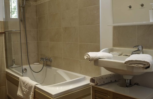 Bretteville-sur-Odon Cabaña | Gîte-De Lujo-Baño Privado-Vista al rio