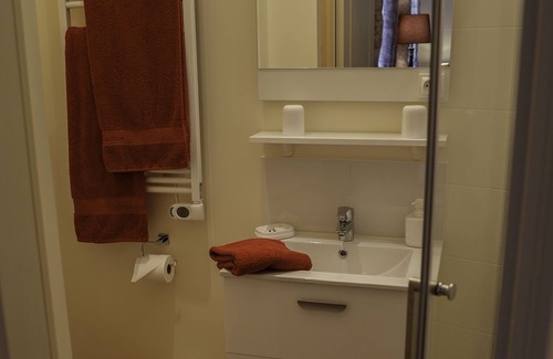 Bretteville-sur-Odon Cabaña | Gîte-De Lujo-Baño Privado-Vista al rio