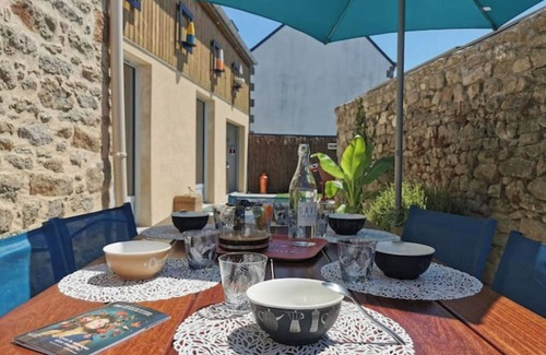 La Turballe Casa | Gite de la Baleine with Jacuzzi La Turballe