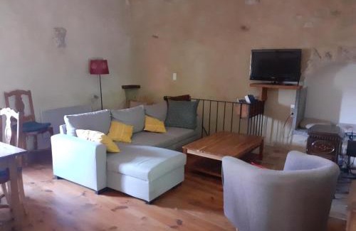 Ponet-et-Saint-Auban Apartamento | Gite De Pascal Et Virginie
