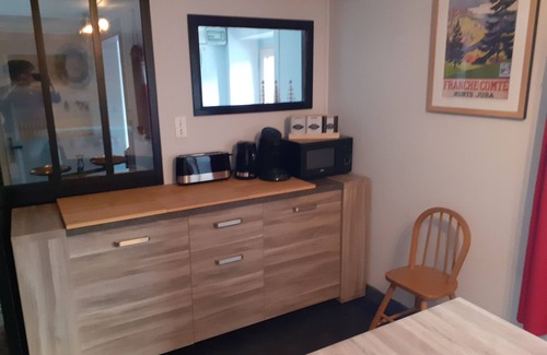 Verrieres-de-Joux Apartamento | Gîte des Hauts Sapins 4* - 4 pers. An ideal location and a soothing atmosphere.