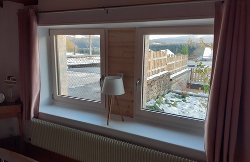 Verrieres-de-Joux Apartamento | Gîte des Hauts Sapins 4* - 4 pers. An ideal location and a soothing atmosphere.